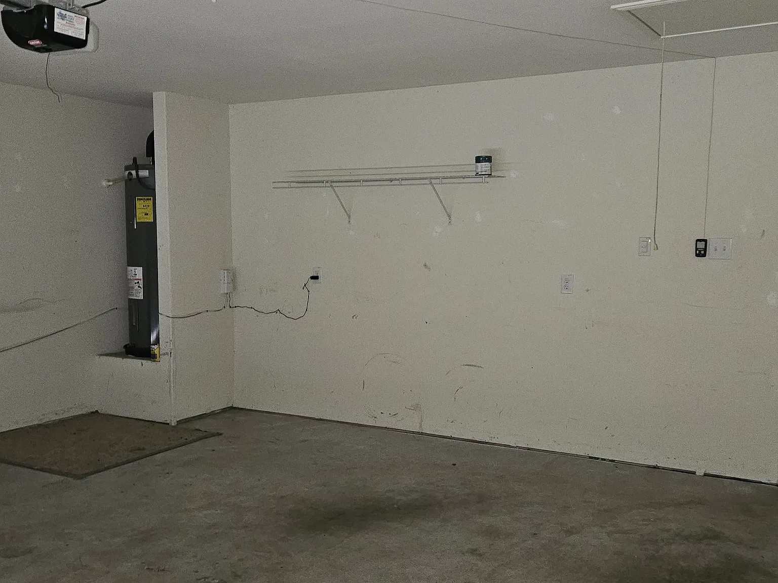 3 bed, 1315 sqft, $1,890 — Photo 2