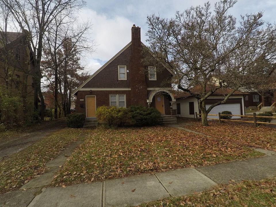 1st image of 6117 Gladys Ave #1
