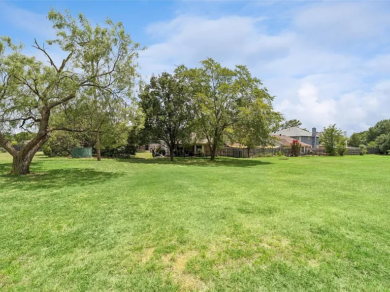 1701 Prescott Dr — Photo 23