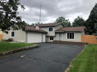 429 Turtle Creek Dr, Delavan, WI 53115