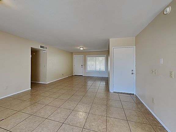 4th image of 2223 E Kings Ave