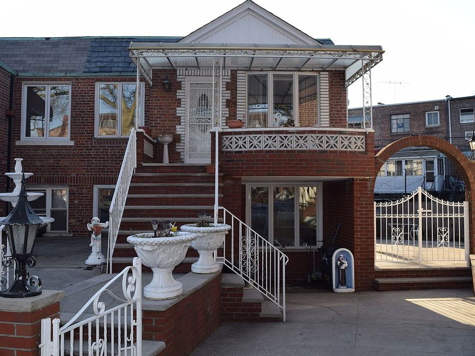 1st image of 274 Bay 22nd St