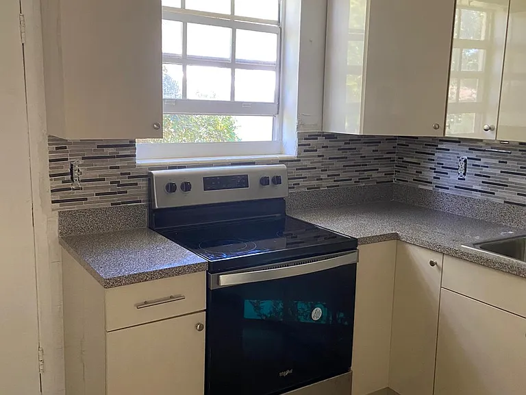 1421 NE 148th St #2-G — Photo 14
