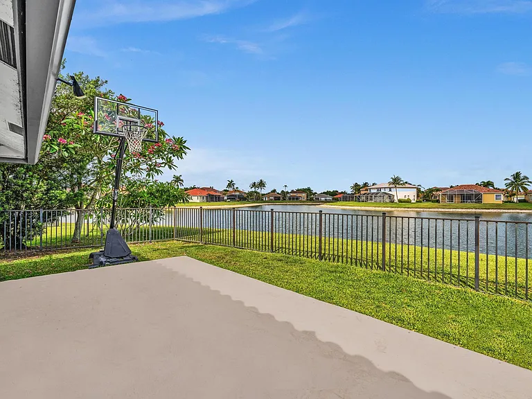 12502 Baywind Ct — Photo 46