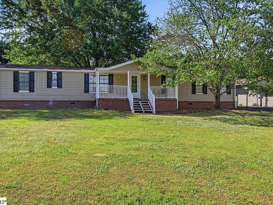 1st image of 554 Berry Shoals Rd