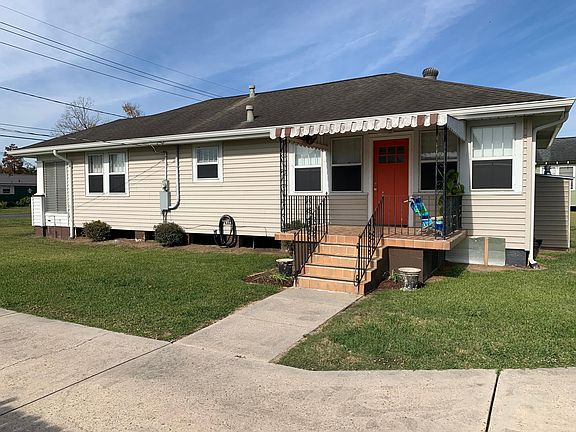 Side Porch / Entrance
