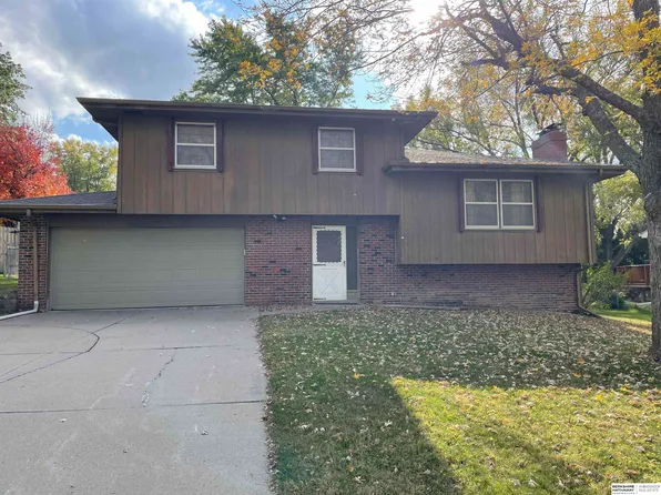 13507 Shepard St, Omaha, NE 68138