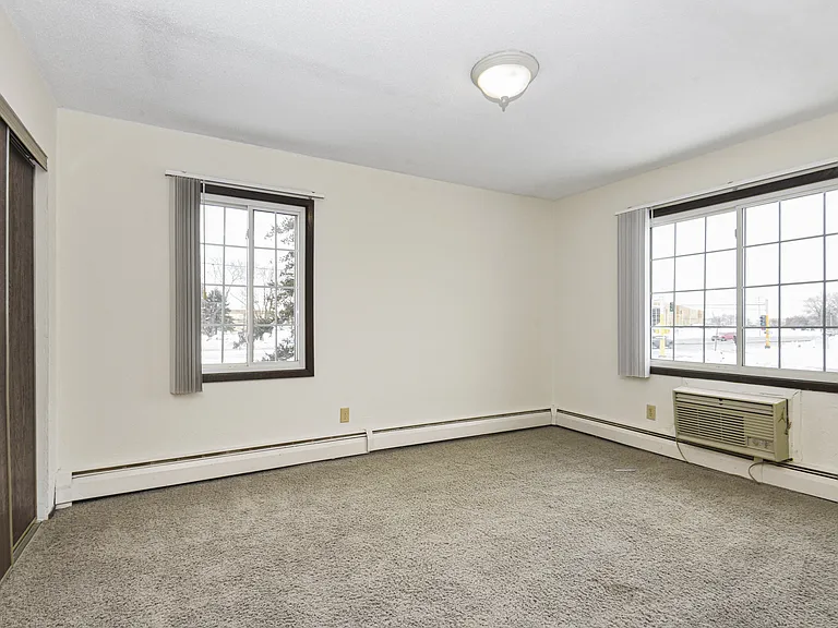 Fridley, MN Georgetown on the River Apartments | Bedroom