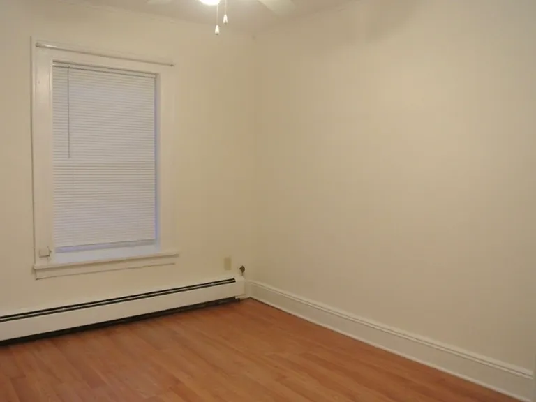300-308 North Ave #7 — Photo 3