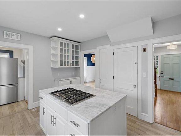 5th image of 24 Hall Avenue