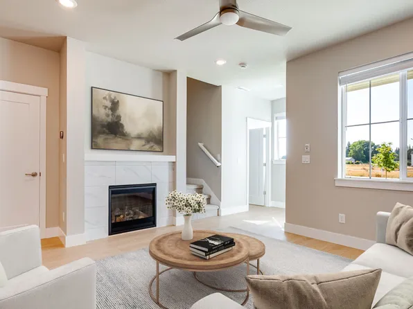 4232 SE Century Blvd, Hillsboro, OR 97123