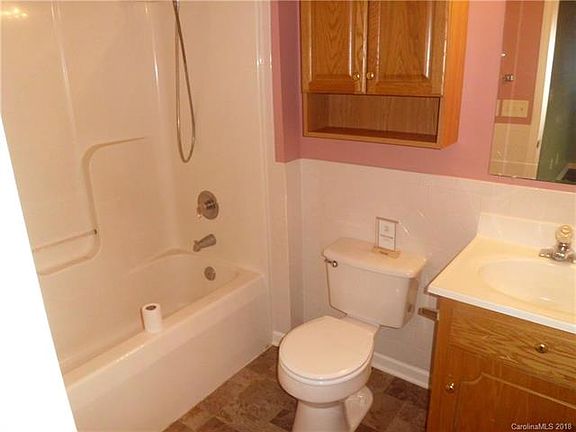 3rd image of 2561 Ellys St