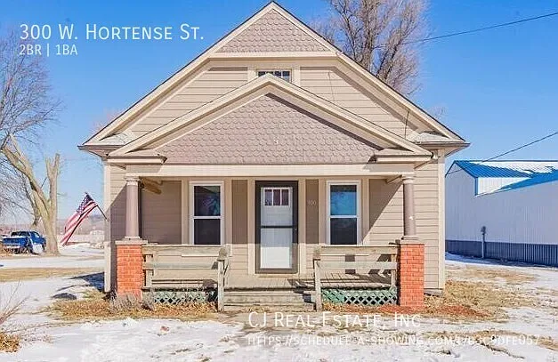 300 W Hortense St — Photo 1