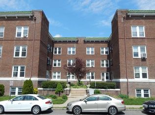 6 Altamont Ct APT 1, Morristown, NJ 07960