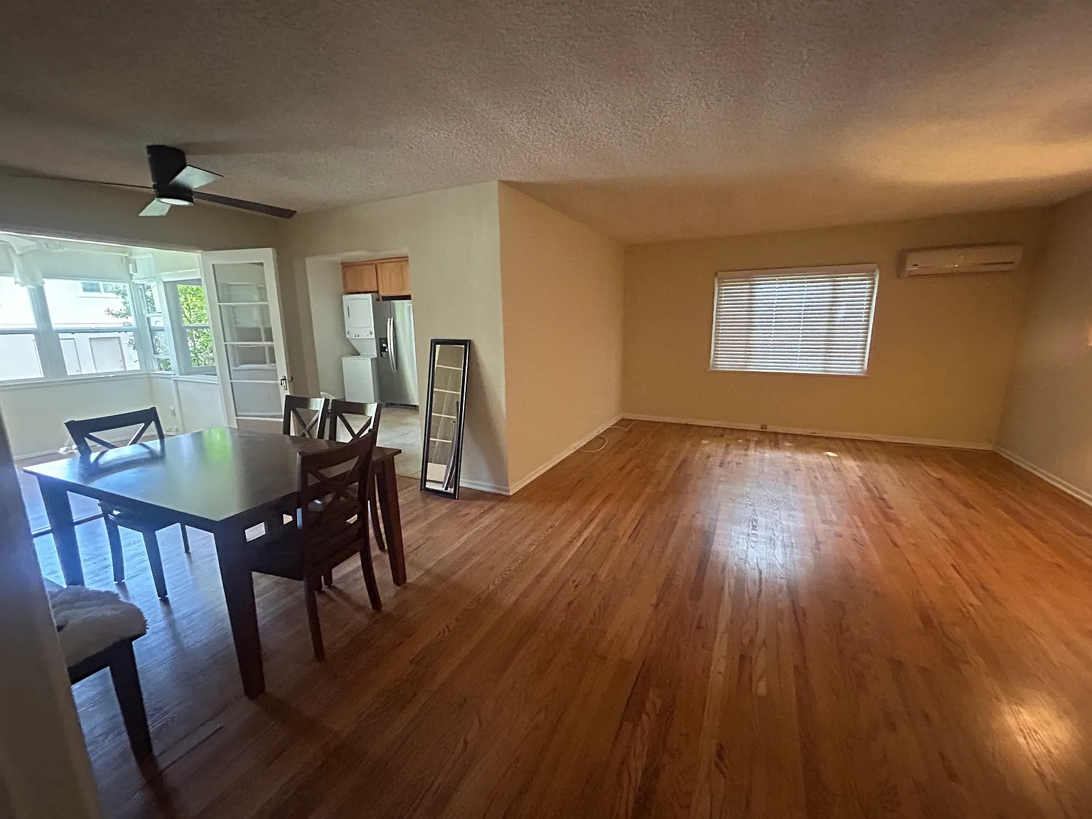 2 bed, $3,200 — Photo 4
