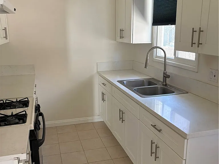 806 S Chapel Ave — Photo 12