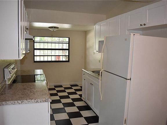 3rd image of 5714 N 32nd St