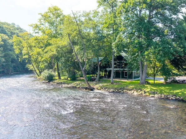 322 Theron McCray Rd, Hayesville, NC 28904