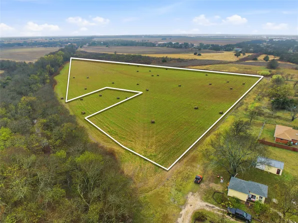 E Travis St, Italy, TX 76651