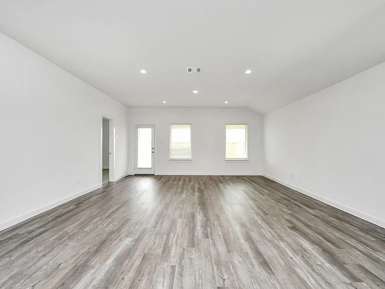 8519 Swenson Ln — Photo 22