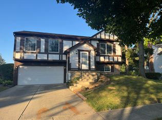 505 Arlington Ct, Vernon Hills, IL