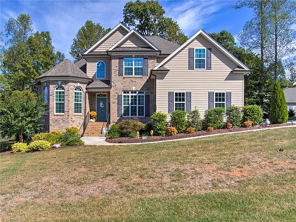 2nd image of 265 Hush Hickory Trce