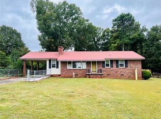 101 Hodge St, Abbeville, SC 29620