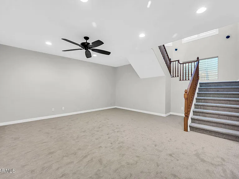 4213 E Edgemont Ave — Photo 10