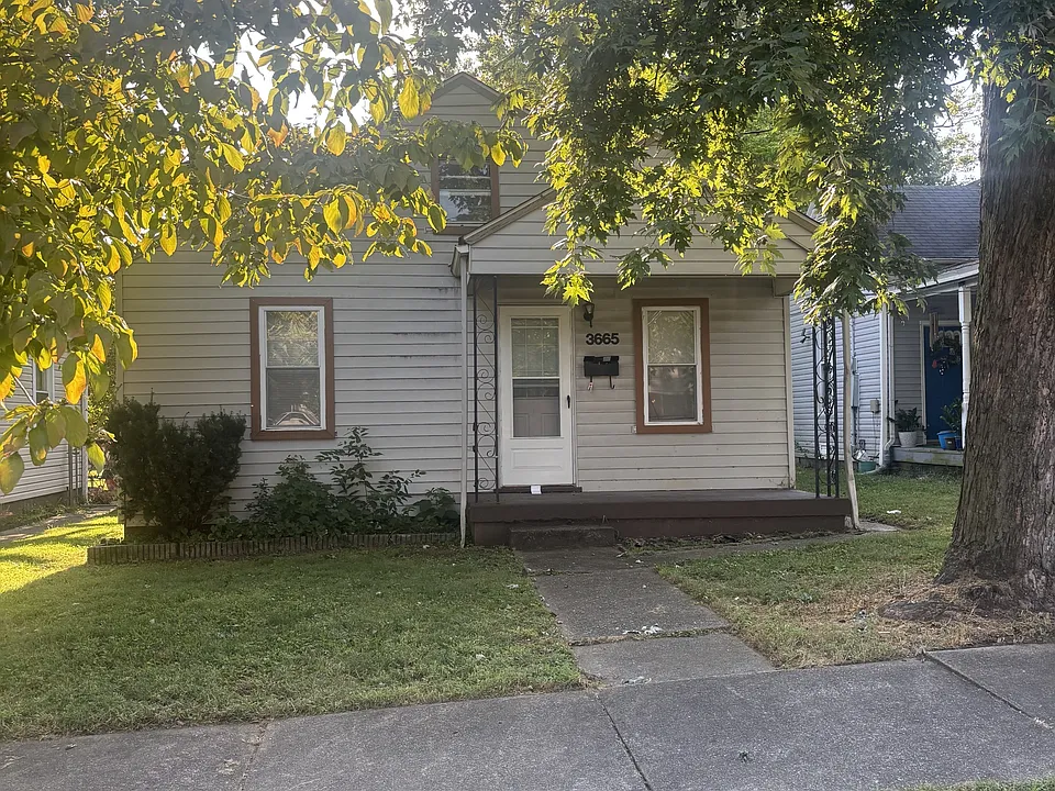 3665 Parthenia Ave