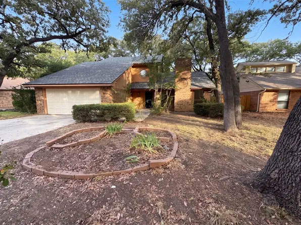 4717 Burning Springs Dr, Arlington, TX 76017