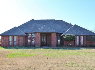 5901 Stewart Dr, Mustang, OK 73064