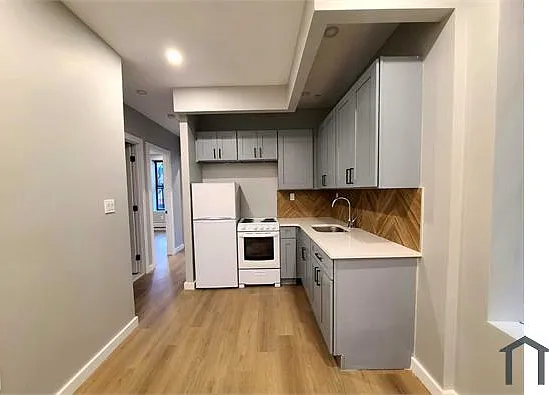 1750 Topping Ave #2 — Photo 2