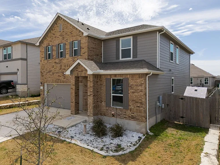 1228 Ayham Trl — Photo 1