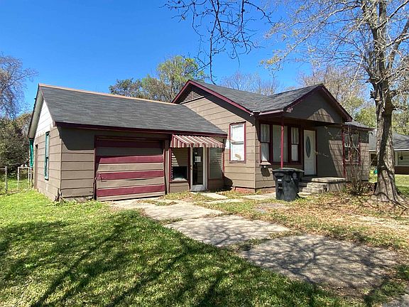 3rd image of 3083 Mission Dr