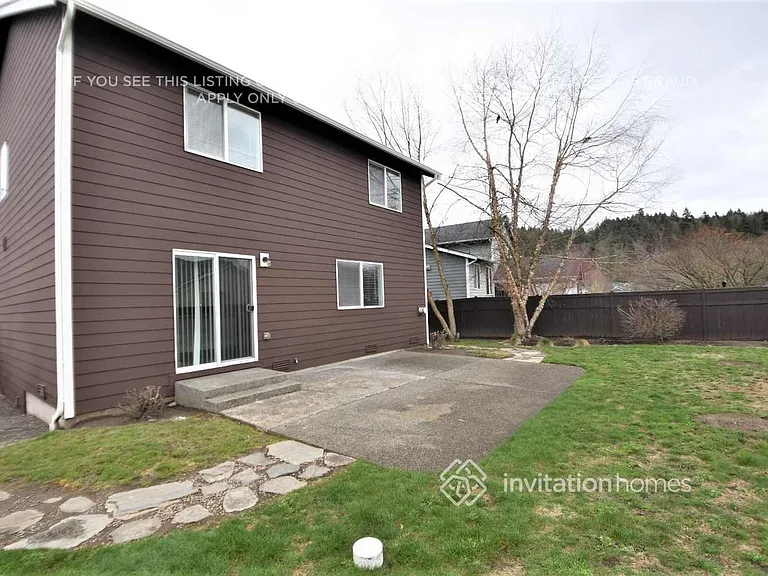 216 Michell Ln NE — Photo 15