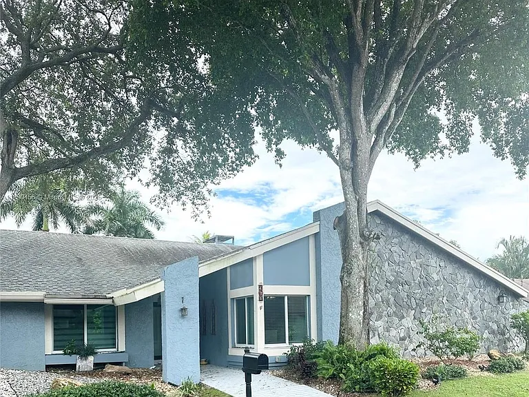960 Bayberry Point Dr — Photo 17