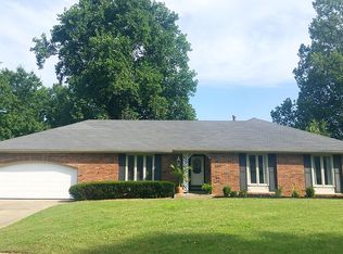 2747 E Imperial Cir, Springfield, MO 65804