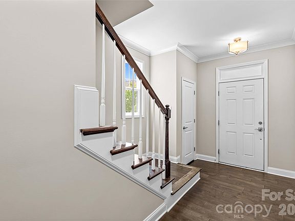 3rd image of 122 Mint Ave #A