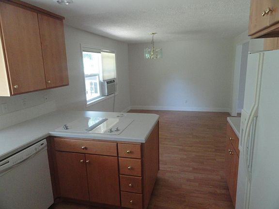5th image of 18238 NE Cedar Dr