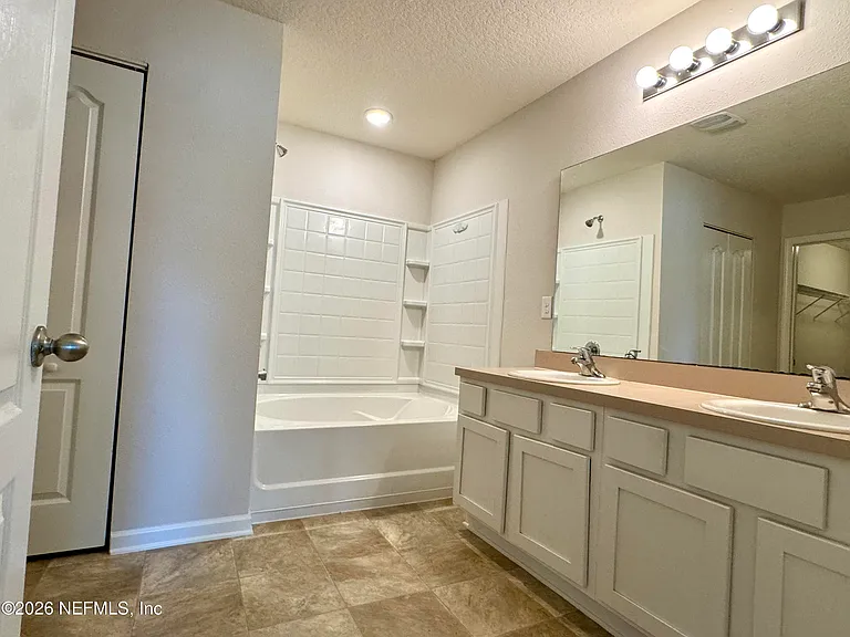 2942 Sunrise Creek Rd — Photo 3