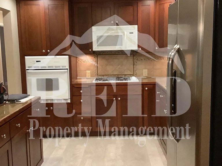 4813 Sandra Ln NE — Photo 11