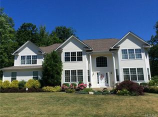 53 Athena Ct, Mahopac, NY 10541