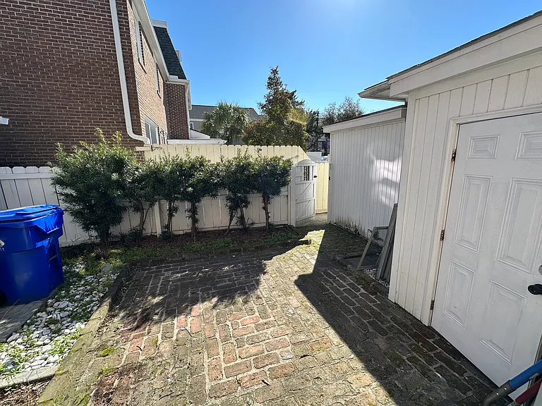 80 Legare St — Photo 47