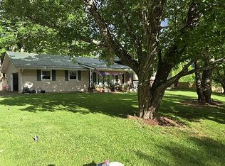 166 Oak Grove Cir, Jefferson, NC 28640