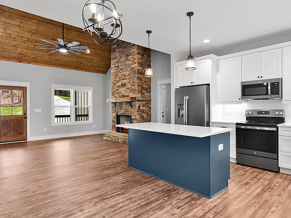 2nd image of 68 Kelly Ct