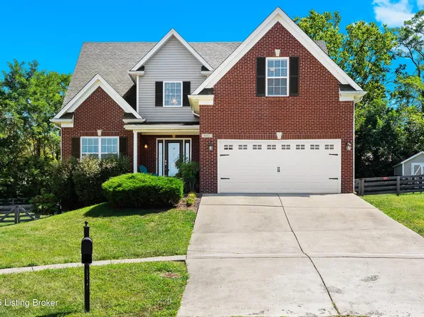 602 Falcon Ridge Ln, Lagrange, KY 40031