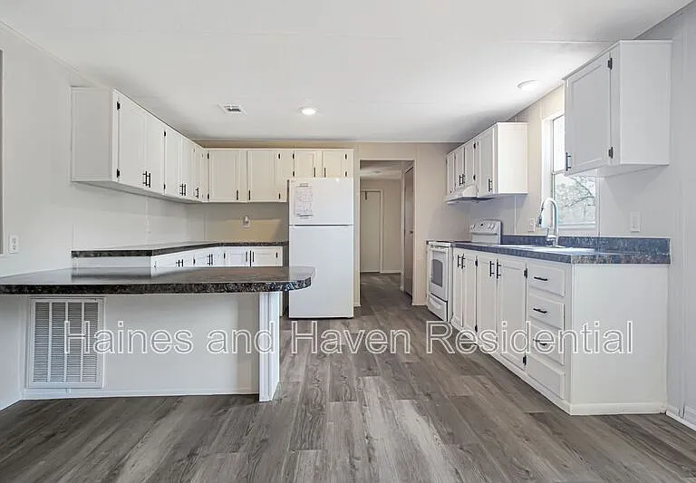 322 Clearwater Lake Dr — Photo 7