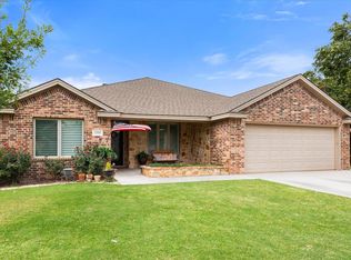 1009 Dogwood Ave, Idalou, TX 79329