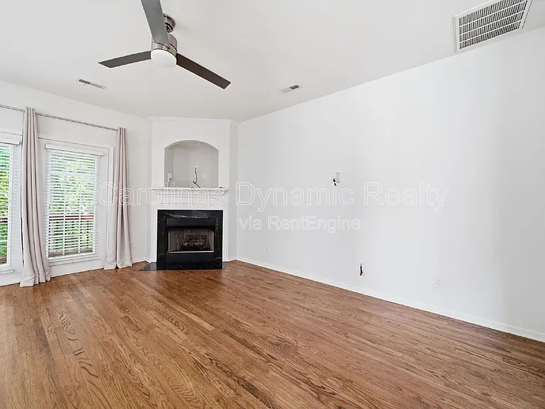 17059 Commons Creek Dr — Photo 7