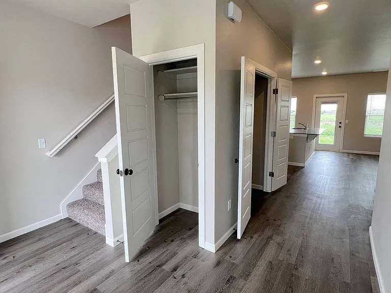 7712 Westhall Pl — Photo 5